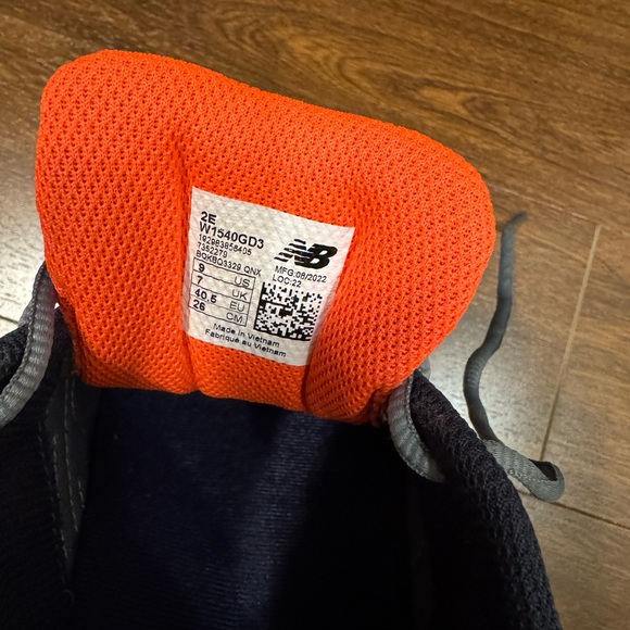 New Balance 1540 - Picture 7 of 7